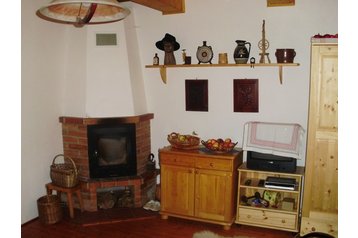 Slovacia Chata Veľké Rovné, Exteriorul